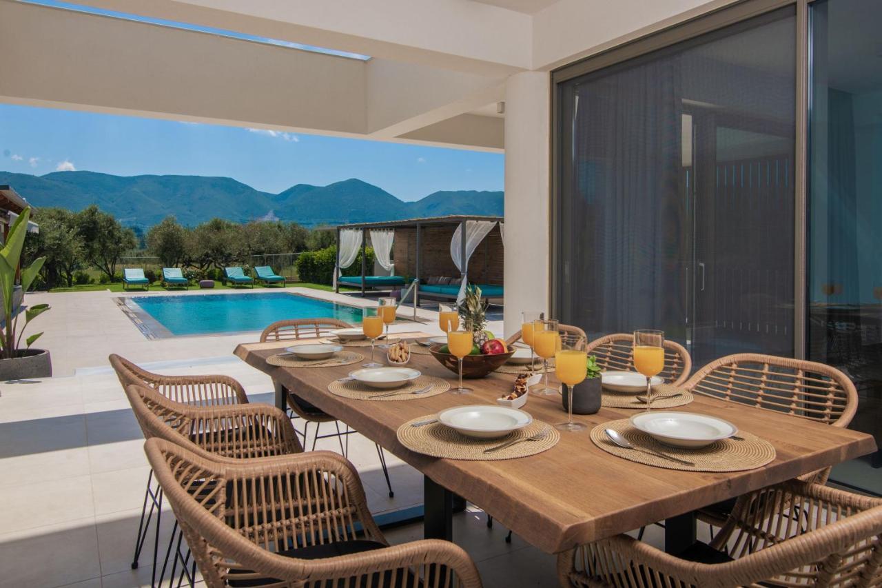 Antonia Villa - Luxurious Serenity With Private Pool, By Zantewize Kalipádhon エクステリア 写真