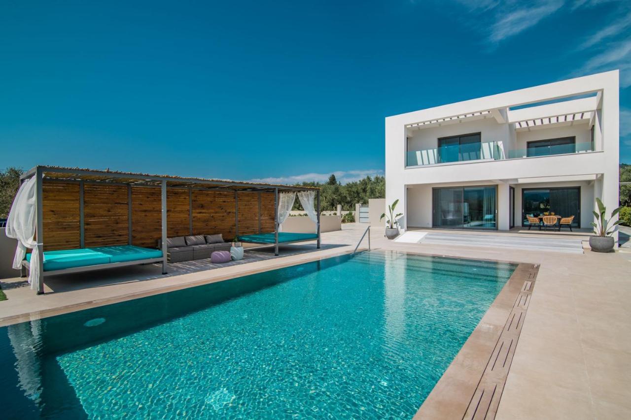 Antonia Villa - Luxurious Serenity With Private Pool, By Zantewize Kalipádhon エクステリア 写真
