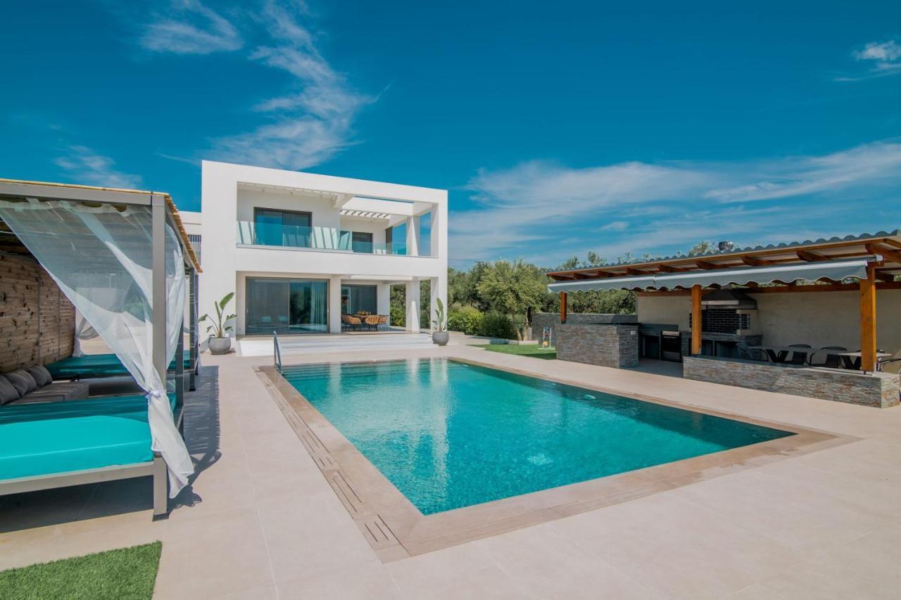 Antonia Villa - Luxurious Serenity With Private Pool, By Zantewize Kalipádhon エクステリア 写真