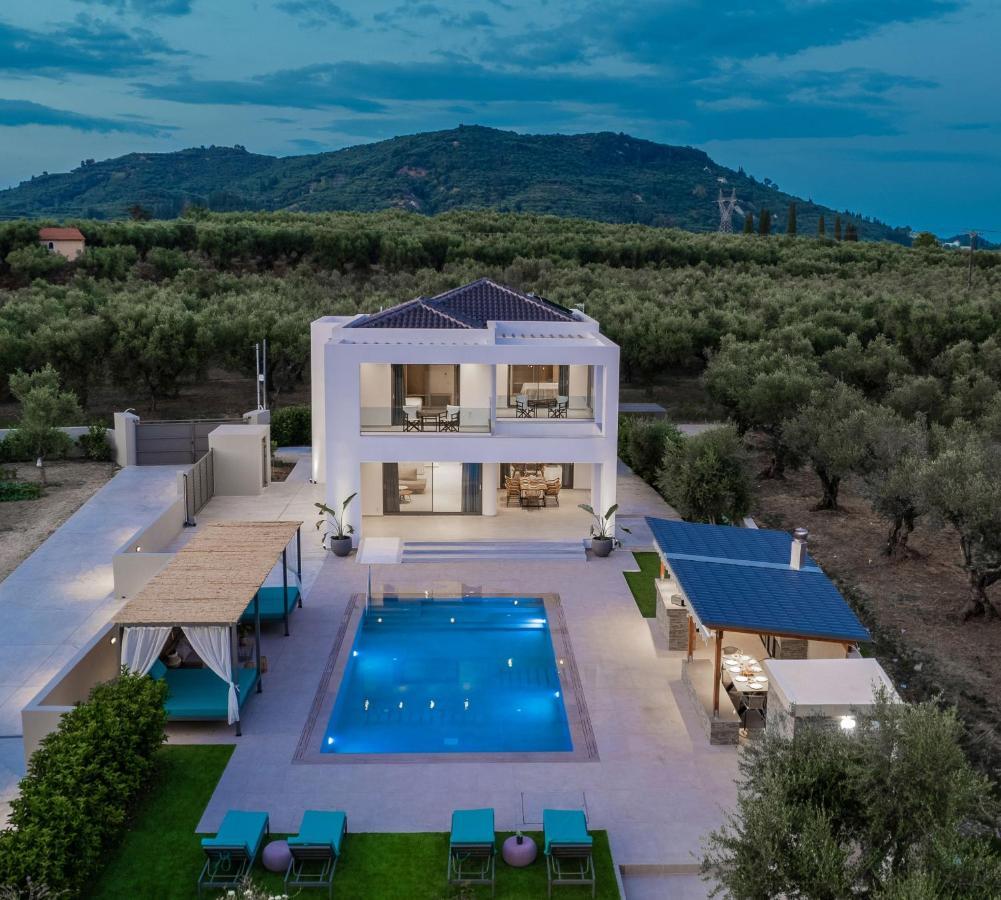 Antonia Villa - Luxurious Serenity With Private Pool, By Zantewize Kalipádhon エクステリア 写真
